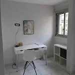 Spacious 2 Bedroom 1 Block From Beaches - And The Tram Apartamento