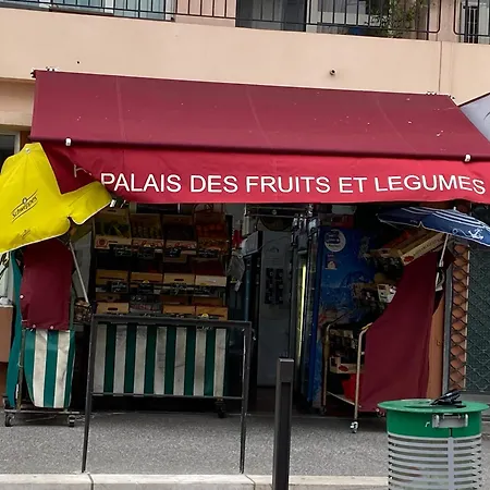 Spacious 2 Bedroom 1 Block From Beaches - And The Tram Apartmán Nice